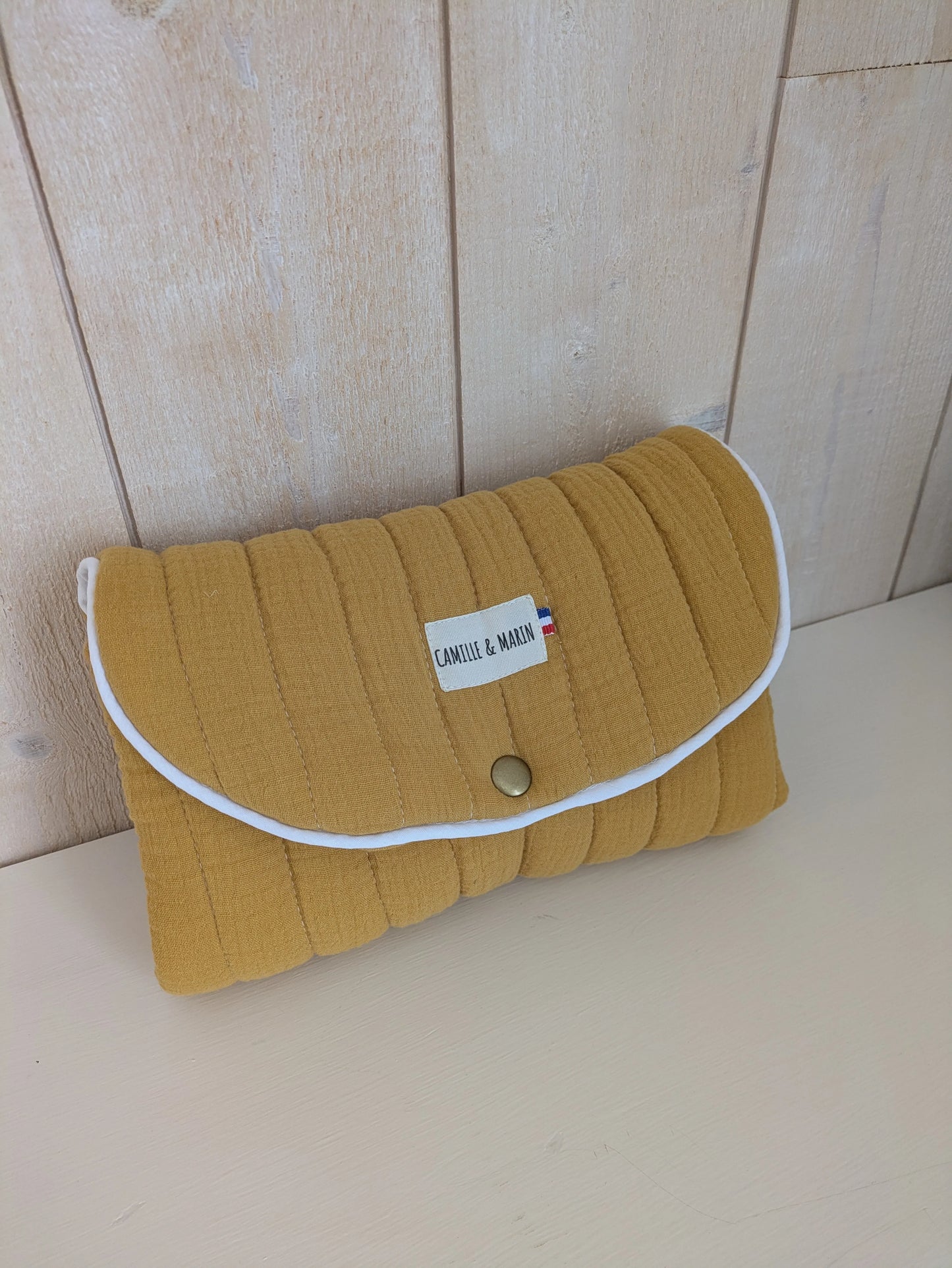 tapis à langer nomade jaune moutarde